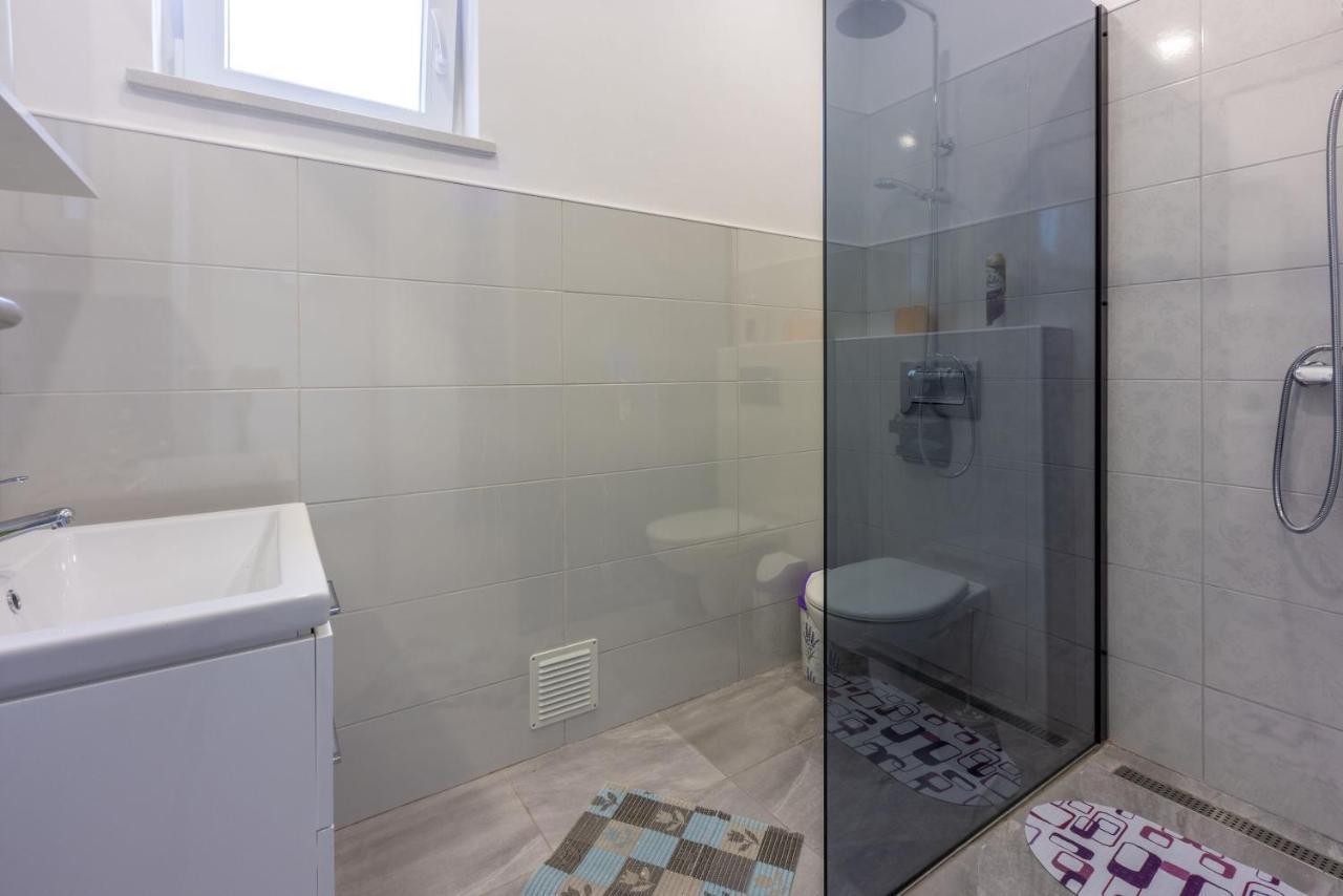 Apartments Ankica ซริกเวนิซา ภายนอก รูปภาพ